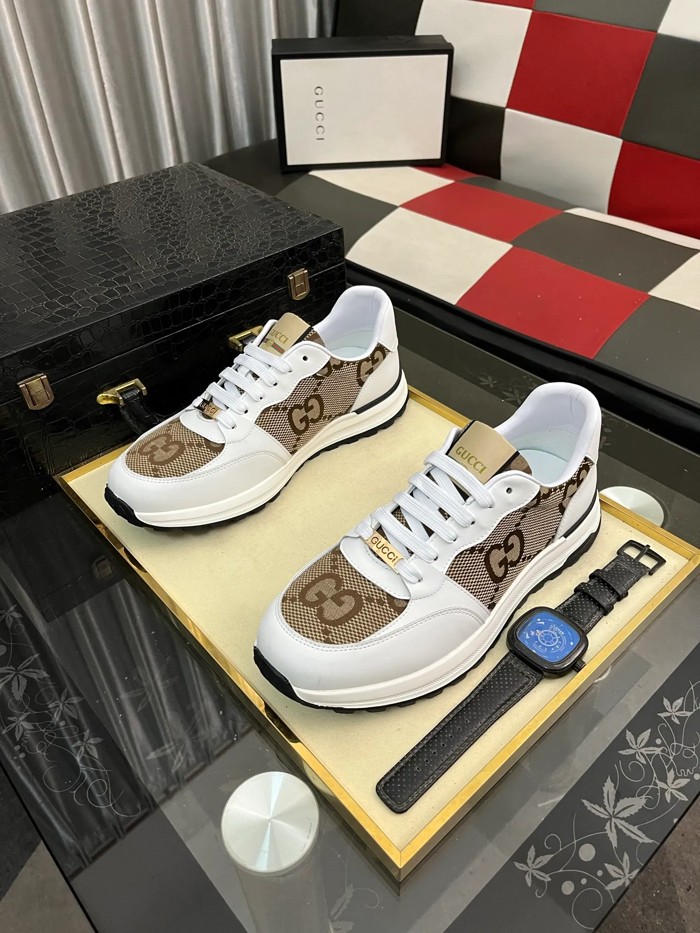 Men's shoes💰420⌚️⌚️[GUCCI] Gucci men's casual shoes are absolutely popular🔥The ultimate matching item for trendy men! The charm of super texture is irresistible, the main recommendation, the flower leather color is bright! The upper is made of high-quality cowhide + breathable fabric, sheepskin feet, wear-resistant rubber sole, noble and elegant! Extremely comfortable🎁🎁You can be as handsome as you want💪 38-442️⃣colors available
